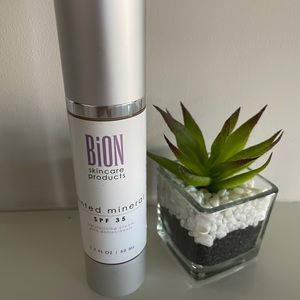 BION Tinted Mineral SPF 35. NIB 1.7 oz